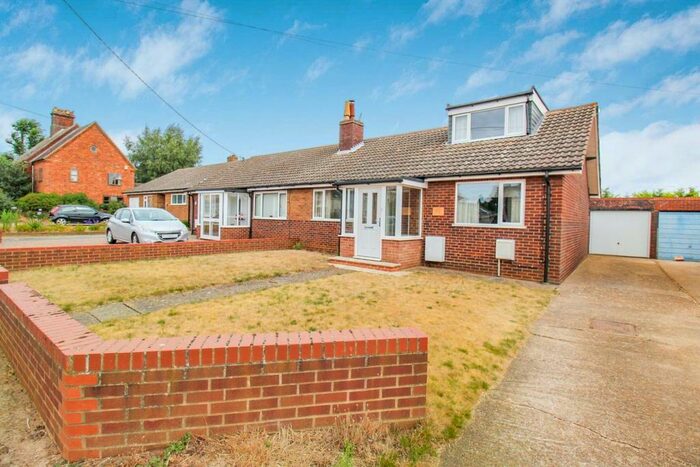 3 Bedroom Semi-Detached Bungalow For Sale In Potton Road, Everton, Sandy, SG19