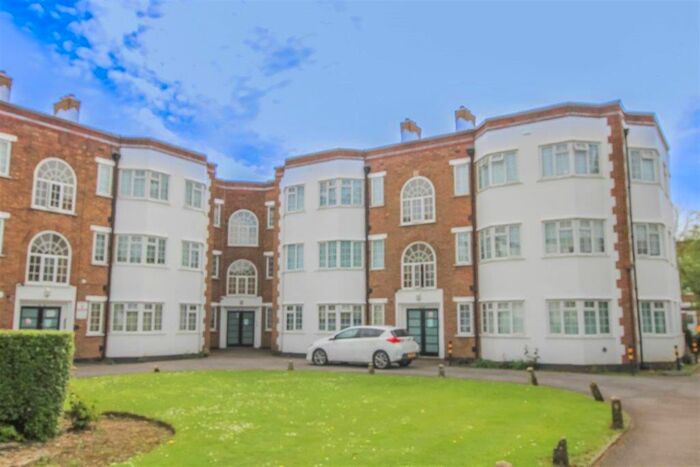 2 Bedroom Flat To Rent In Barons Court, Church Lane, Kingsbury, NW9