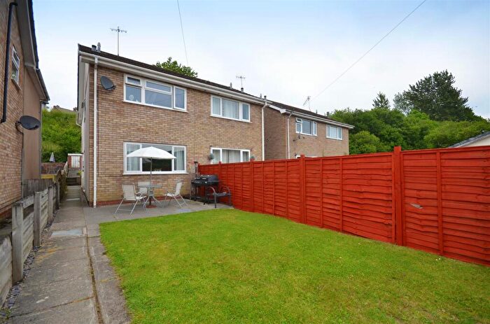 3 Bedroom Semi-Detached House For Sale In Sunnyfield, Rhayader, LD6