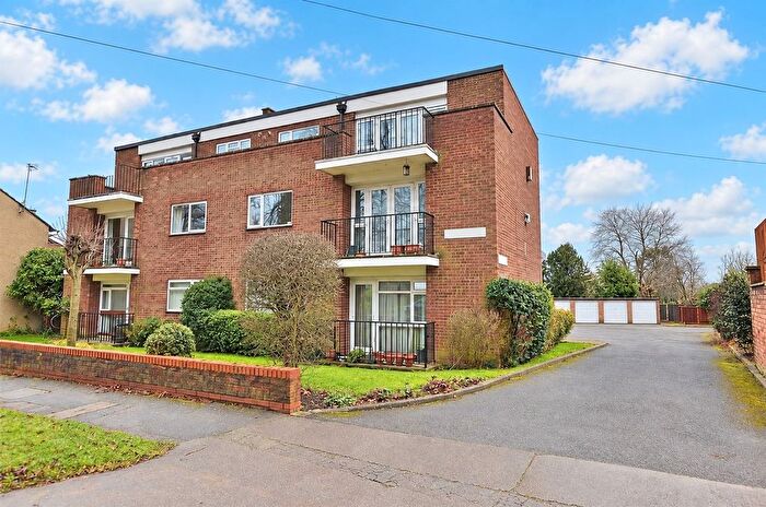 2 Bedroom Flat To Rent In Warwick House, Warren Road, Dallington, NN5