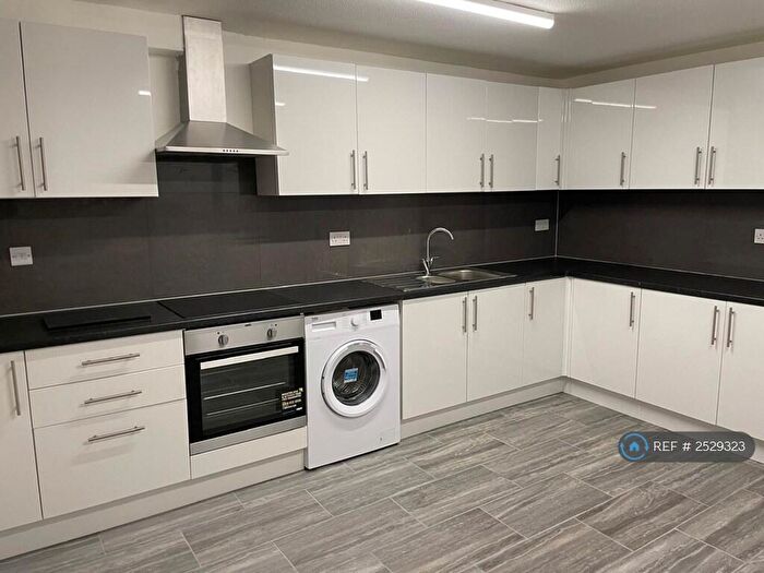 4 Bedroom Terraced House To Rent In Gurnards Avenue, Fishermead, Milton Keynes, MK6