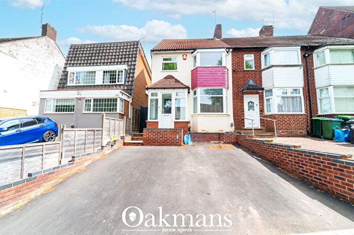 3 Bedroom Semi-Detached House For Sale In Moat Road, Oldbury, West Midlands, B68