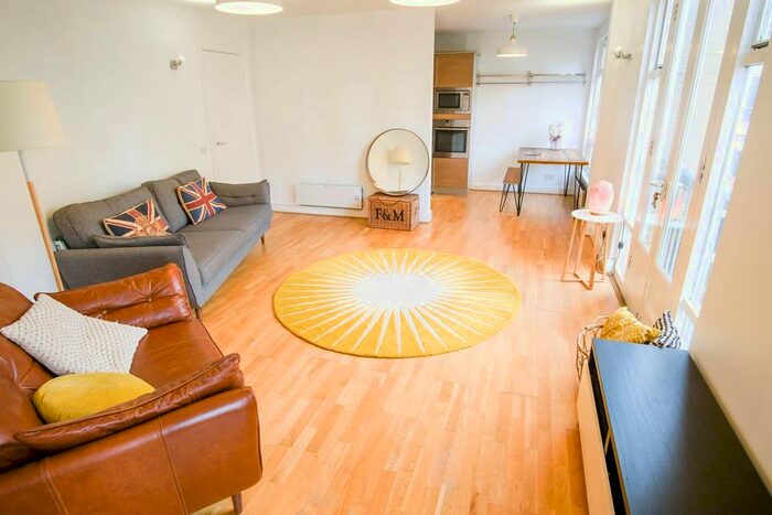 2 Bedroom Flat To Rent In Bow Quarter, Bow, London, E3