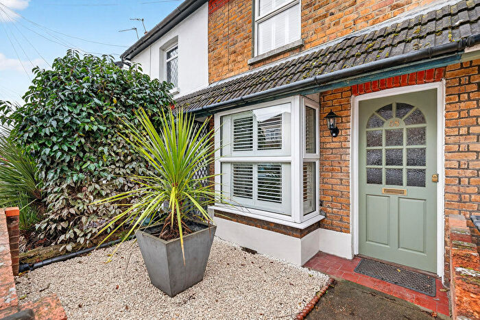 2 Bedroom Terraced House For Sale In Station Road, Chertsey, KT16