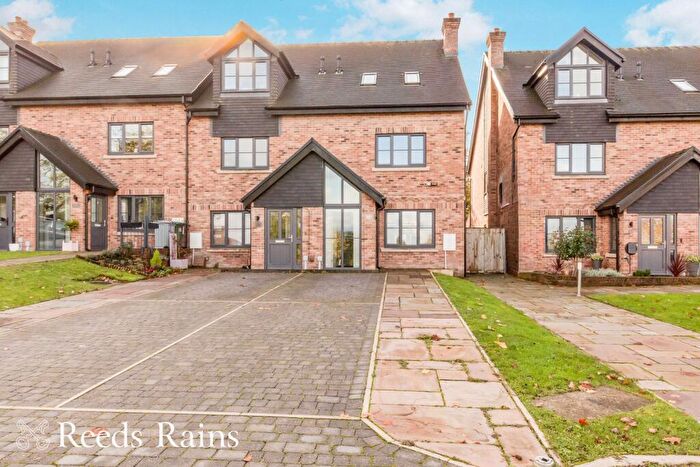 3 Bedroom Semi Detached House To Rent In Windsor Place, Congleton, Cheshire, CW12