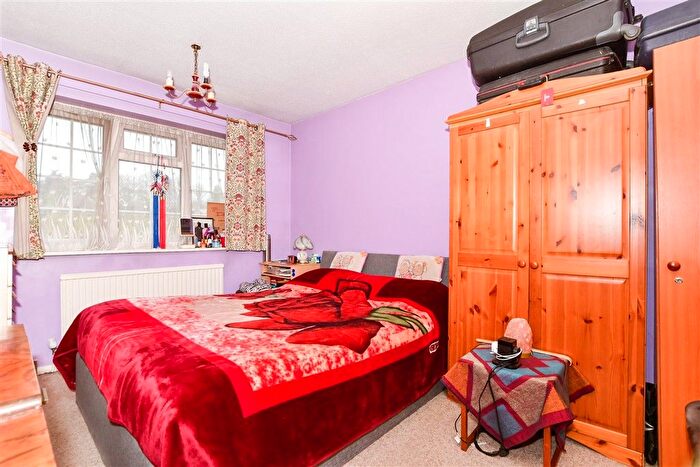 3 Bedroom Semi-detached House For Sale In Clement Court, Maidstone, Kent, ME16