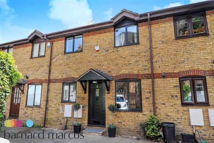 3 Bedroom Mews To Rent In Birkbeck Mews, Birkbeck Road, London, W3