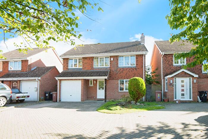5 Bedroom Detached House For Sale In Kitwood Drive, Lower Earley, Reading, RG6