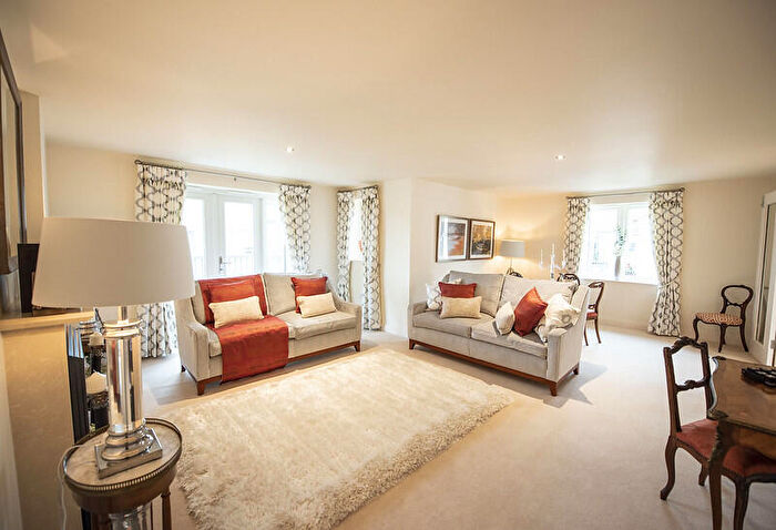 2 Bedroom Retirement Property For Sale In Sundew Lodge, Sandstone Close, Tattenhall, CH3