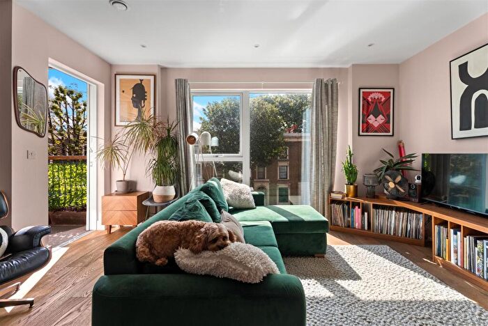 3 Bedroom Apartment For Sale In Dalston Lane, Hackney, E8