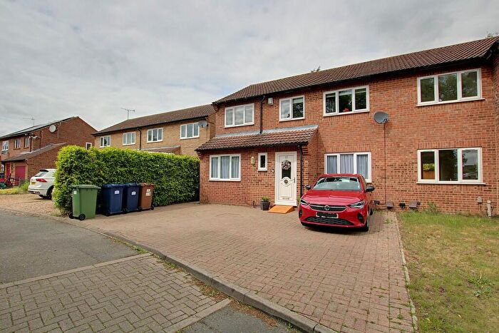 4 Bedroom Semi-Detached House To Rent In Southampton Place, Chatteris, PE16