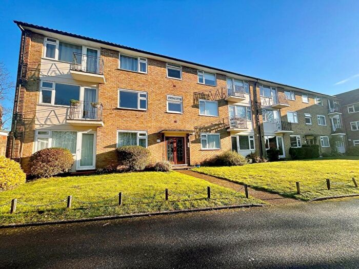 2 Bedroom Flat For Sale In Embassy Gardens, Beckenham, BR3