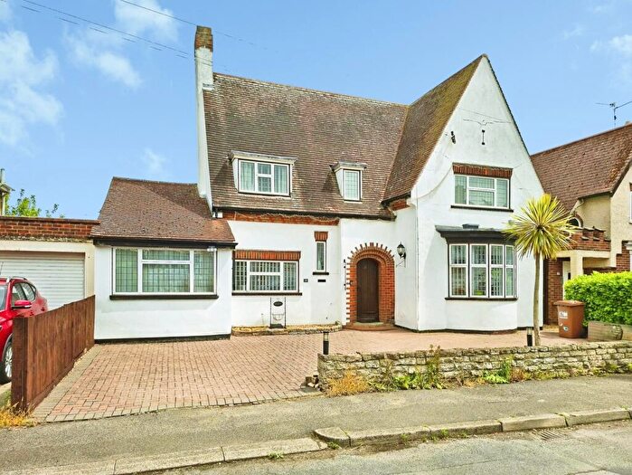 4 Bedroom Detached House For Sale In Neville Avenue, Spalding, Lincolnshire, PE11