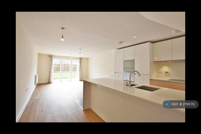 4 Bedroom Terraced House To Rent In Harvest Road, Trumpington, Cambridge, CB2