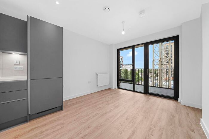 1 Bedroom Flat To Rent In Pullman House, Wembley Park Gardens, Wembley, HA9