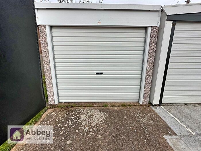 Property To Rent In Garage, Snow Hill, Leicester, LE4