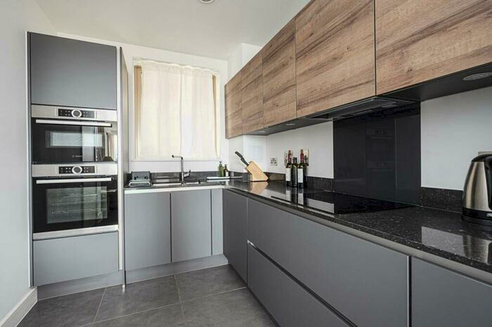 1 Bedroom Flat To Rent In White Post Lane, Hackney Wick, London, E9