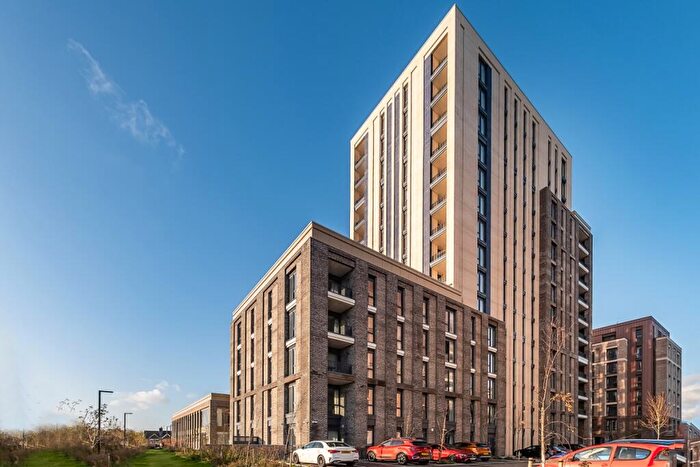 3 Bedroom Apartment To Rent In Hove Central, Boulevard Place Brighton And Hove, BN3