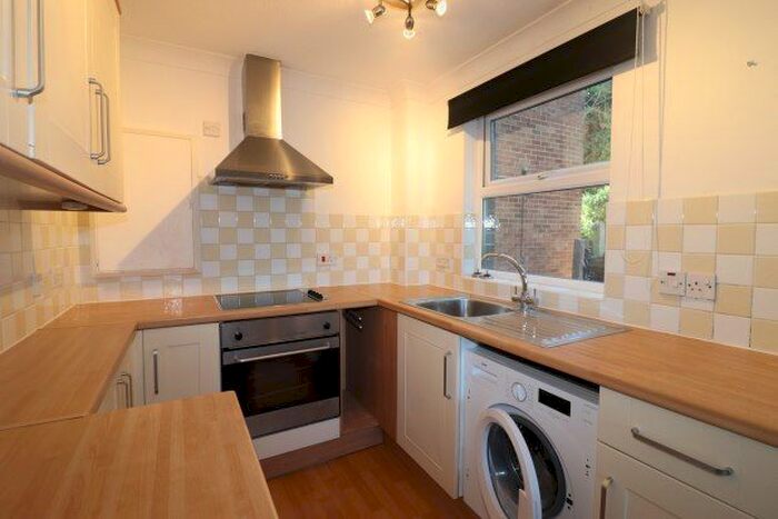 1 Bedroom Property To Rent In Bridge Road, Worthing, BN14