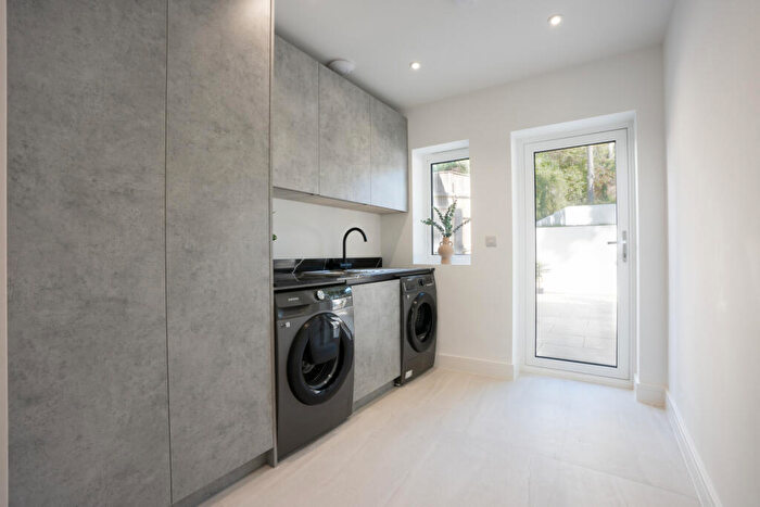 4 Bedroom Detached House For Sale In Alton Road, Lower Parkstone, Poole, Dorset, BH14