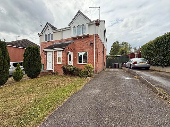 2 Bedroom Property To Rent In Maple Drive, Broadmeadows, South Normanton, DE55