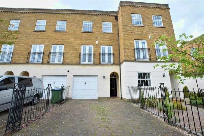4 Bedroom Terraced House To Rent In Chadwick Place, Long Ditton, Surbiton KT6