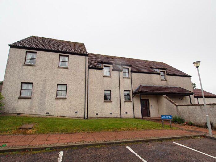 2 Bedroom Flat To Rent In Flat Kingswells Avenue, Kingswells, AB15