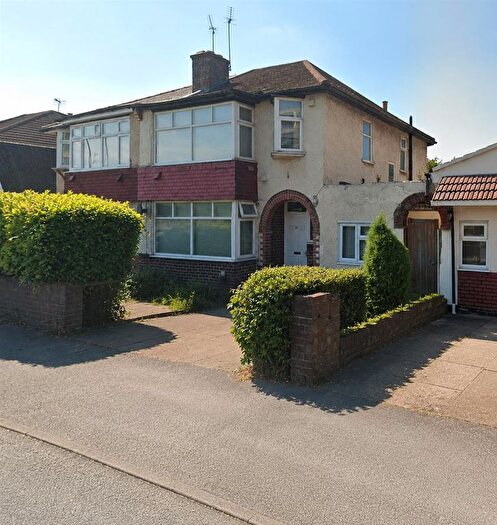 Studio To Rent In Hook Rise North, Surbiton, KT6