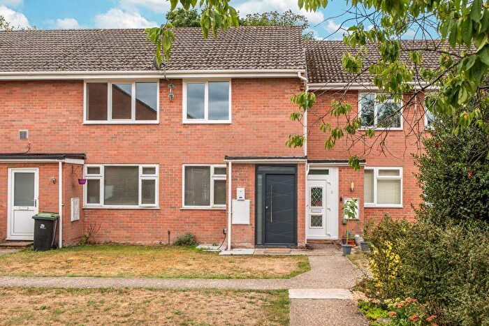 2 Bedroom Flat For Sale In Priory Gardens, West Moors, BH22