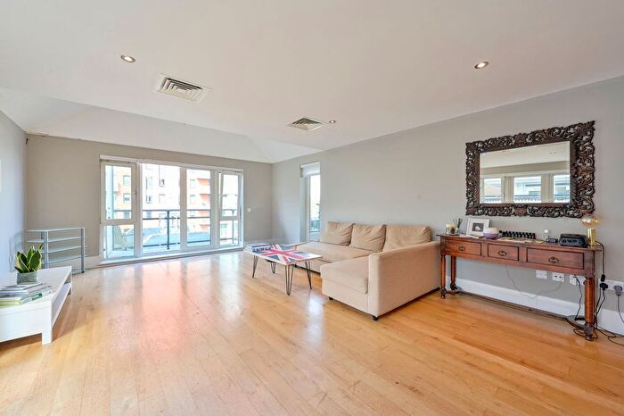 3 Bedroom Flat For Sale In Brewhouse Lane, Putney, London, SW15