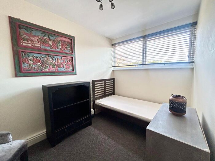 2 Bedroom Apartment To Rent In Eaton Court, Boxgrove Avenue, Guildford, GU1