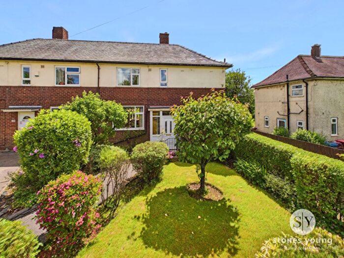 3 Bedroom Semi Detached House For Sale In Manxman Road, Blackburn, BB2