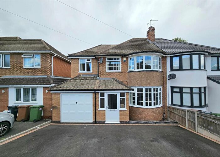 5 Bedroom Semi-Detached House For Sale In Eden Road, Solihull, B92