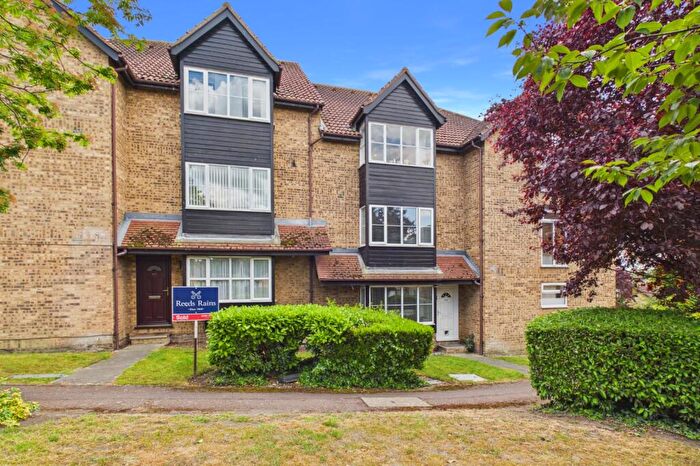 1 Bedroom Maisonette For Sale In Knights Manor Way, Dartford, Kent, DA1