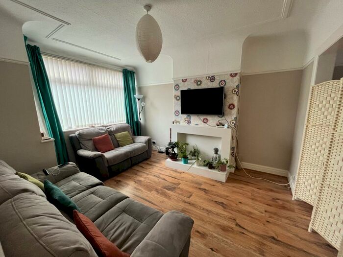 3 Bedroom Semi-Detached House To Rent In Beechburn Road, Huyton, Liverpool, L36