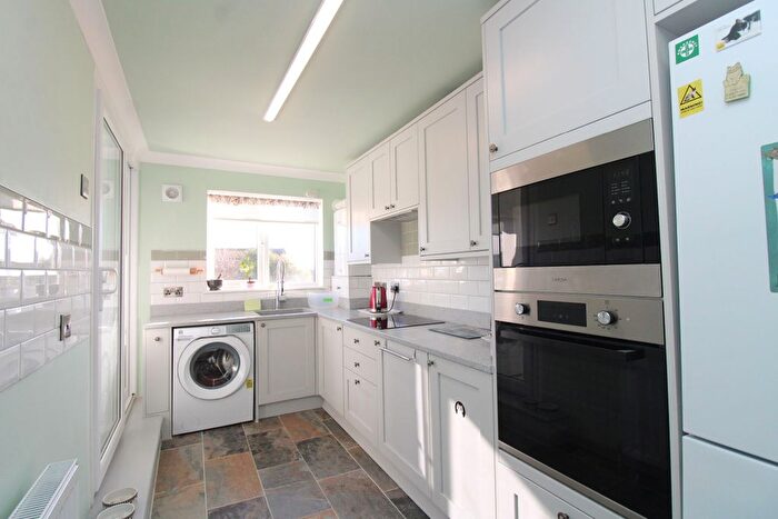 2 Bedroom Flat For Sale In Eugene Road, Preston, Paignton, TQ3
