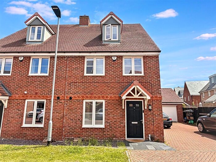 4 Bedroom Property For Sale In Juniper Mead, Stotfold, Hitchin, SG5