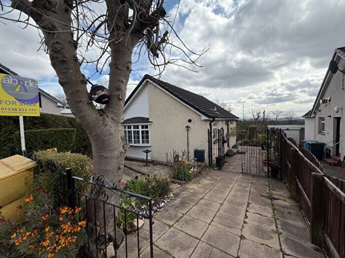 2 Bedroom Bungalow For Sale In Lanark Avenue, Cairnhill, Airdrie, ML6