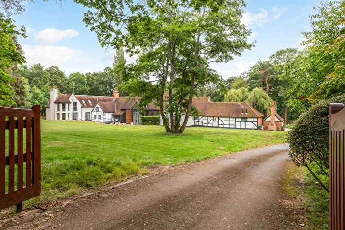 7 Bedroom House To Rent In Cheapside Road, Ascot, SL5