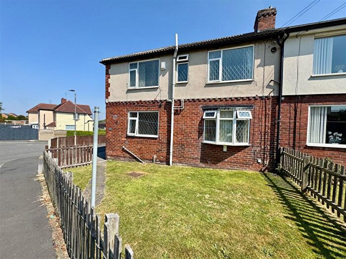 3 Bedroom Semi Detached House For Sale In Barnsley Road, Hemsworth, Pontefract, WF9