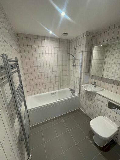 3 Bedroom Flat To Rent In Mast Street, Barking, IG11