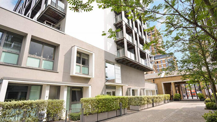 1 Bedroom Flat For Sale In Duke Of Wellington Avenue, Greenwich, SE18