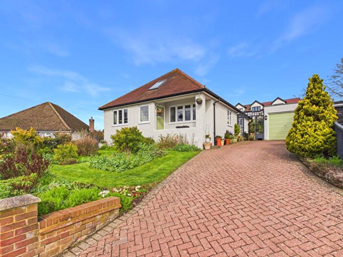 4 Bedroom Detached House For Sale In Fryer Close, Chesham, Buckinghamshire, HP5