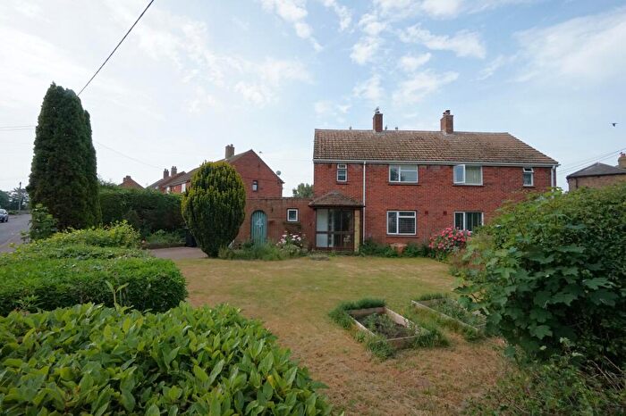 3 Bedroom Semi-Detached House For Sale In Bridges Close, St Nicholas At Wade, Kent, CT7