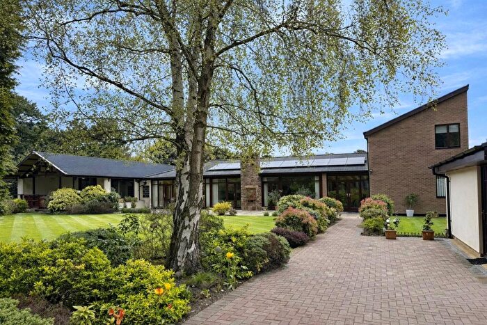 4 Bedroom Detached House For Sale In Noctorum Lane, Prenton, Merseyside, CH43