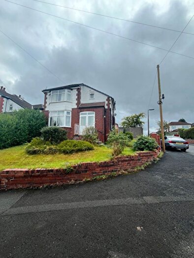 3 Bedroom Detached House For Sale In Windsor Road, Manchester, M25