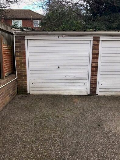 Parking/garage To Rent In Woodford Road, London, E18