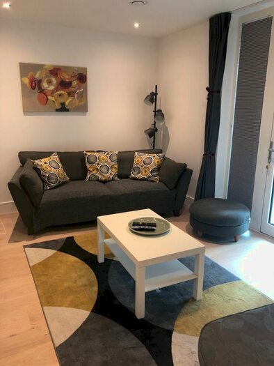 2 Bedroom Flat To Rent In Garnet Place, West Drayton UB7