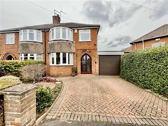 3 Bedroom Semi-Detached House For Sale In Chelmsford Avenue, Aston, Sheffield, S26