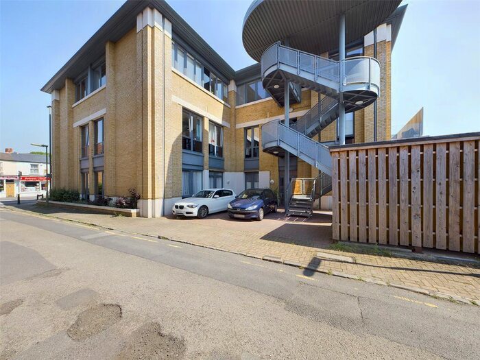1 Bedroom Flat To Rent In Venture House, London Road, Staines-Upon-Thames, Surrey, TW18